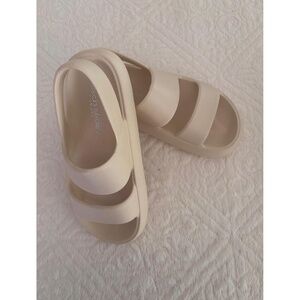 NEW JSlides Sandals Womens Size 9M Cream Sporty EVA TwoStrap OpenToe SlipOn Chic